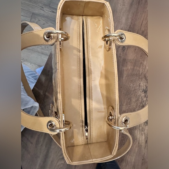 Lady Dior bag - Picture 4 of 8